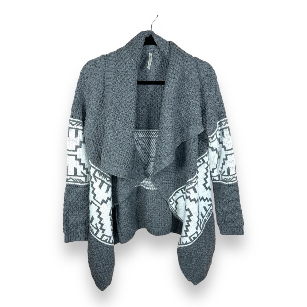 LARGE KATE COLLECTION GREY WHITE GEOMETRIC PRINT CARDIGAN SWEATER KNIT